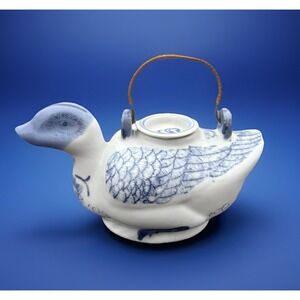 Porcelain Duck Tea Pot With Lid & Handle Hand Painted Blue & White Vintage Asian